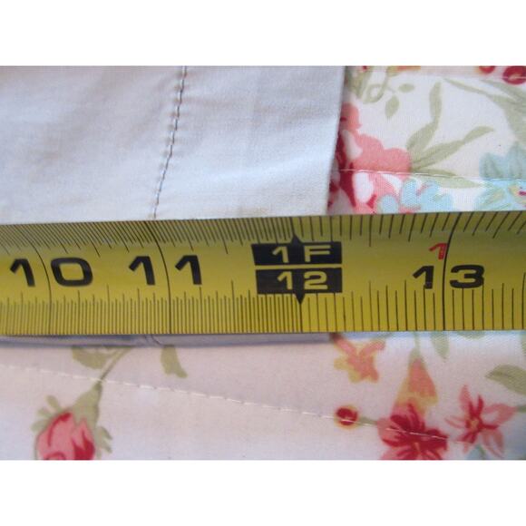 TALBOTS Womens Size 12 Khaki Beige Cotton Blend Flat Front Bermuda Shorts NWT - Picture 10 of 10